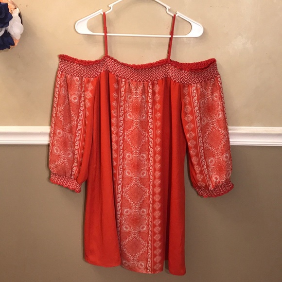 Society Girl Dresses & Skirts - NWOT Society Girl cold shoulder boho dress